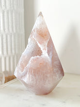 Load image into Gallery viewer, Druzy Agate Diamond Freeform
