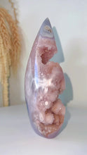 Load and play video in Gallery viewer, Pink Amethyst Druzy Flame Freeform
